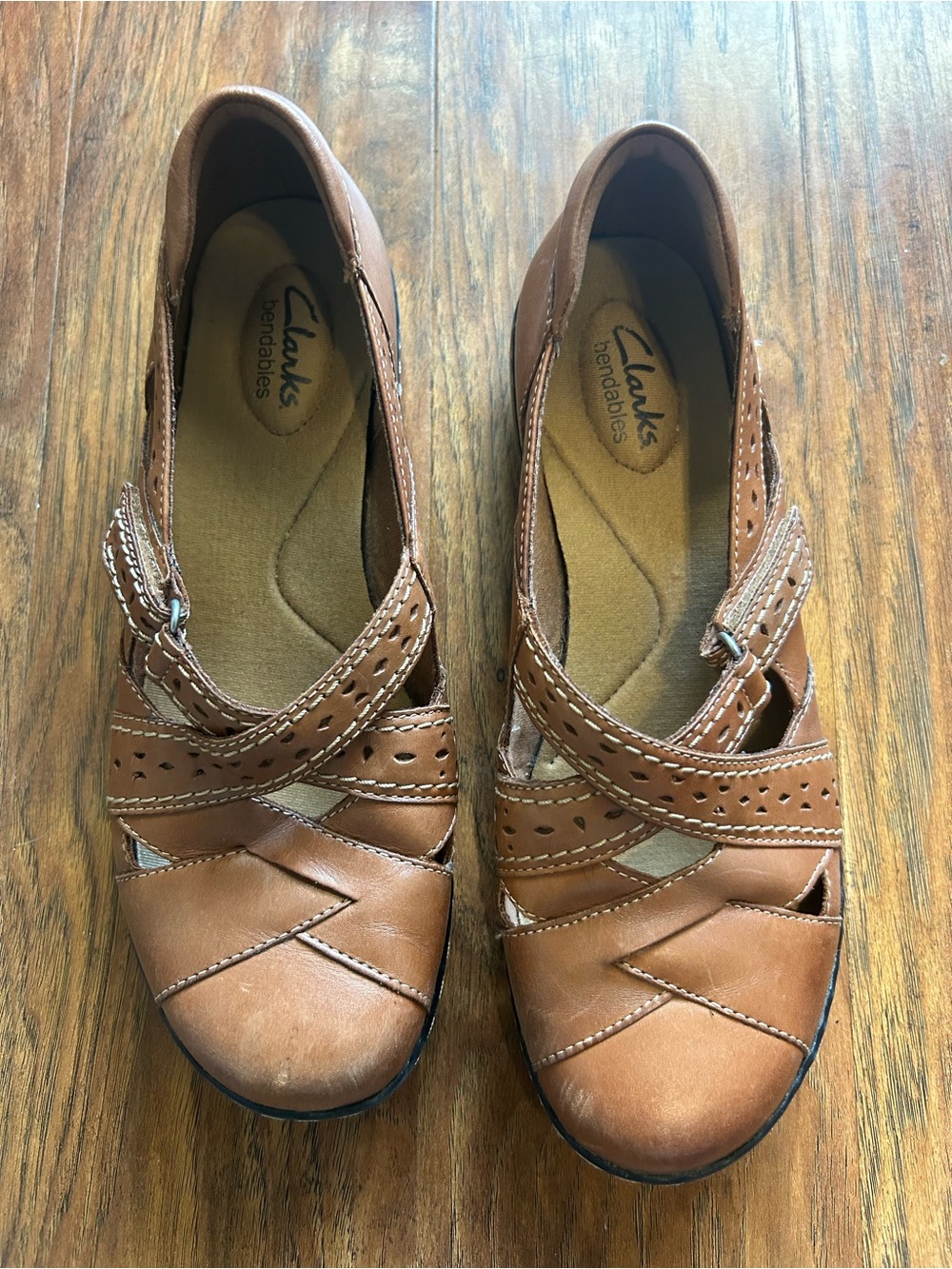 Clarks Women’s Brown Leather Comfort Slip-On Shoes Ashland Spin Q Loafer